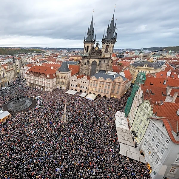 Thousands protest in Prague as government advances public media funding overhaul