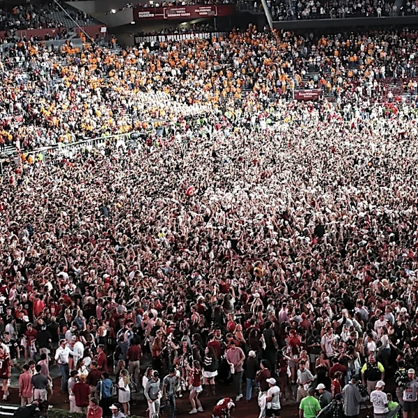 SEC fines South Carolina $500,000 for allowing fans to storm the field after beating Tennessee