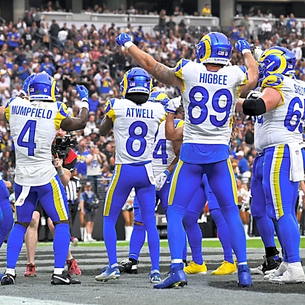 Matthew Stafford sets Rams TD pass record as Los Angeles rolls past Raiders 35-21