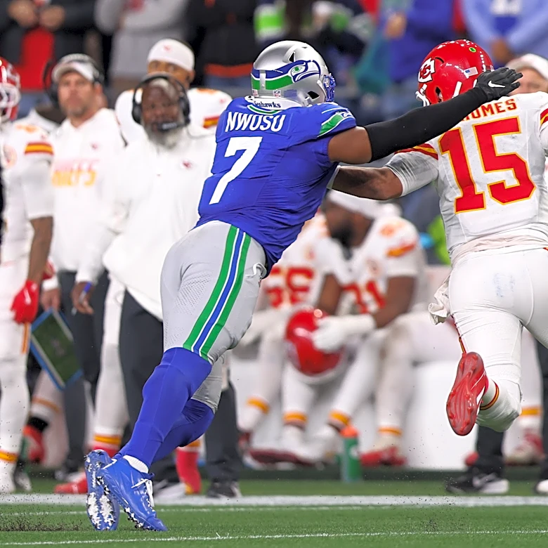 Only the shaky Vikings are undefeated after depleted 49ers lose and Chiefs get dominated