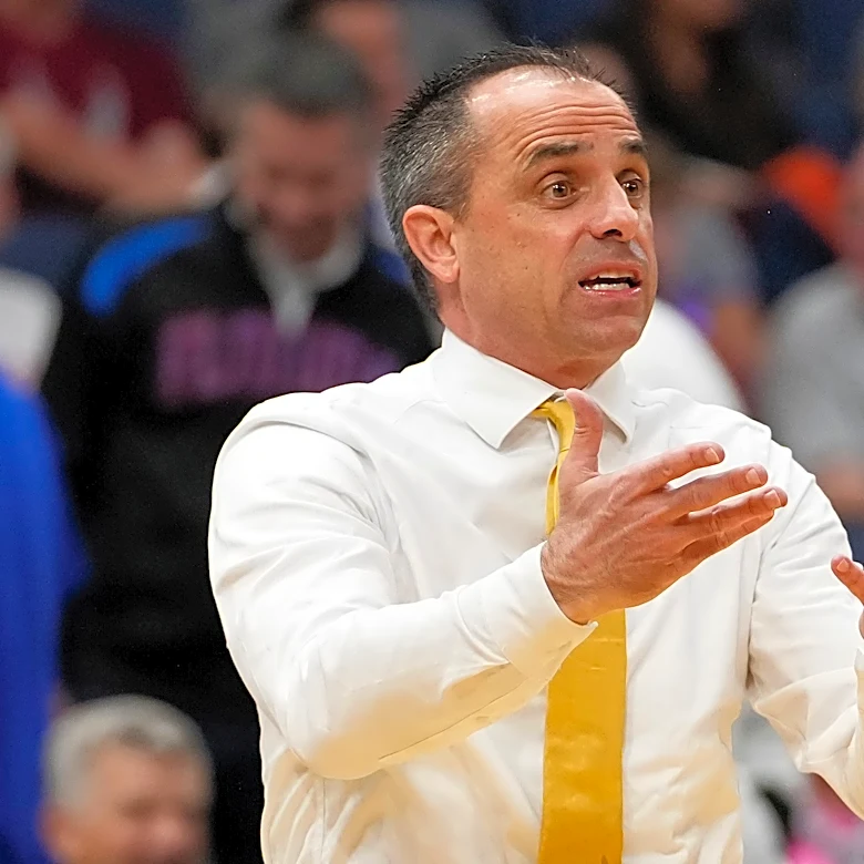 Iowa enters McCollum's 2nd season tasked with carrying over momentum from surprise Elite Eight run