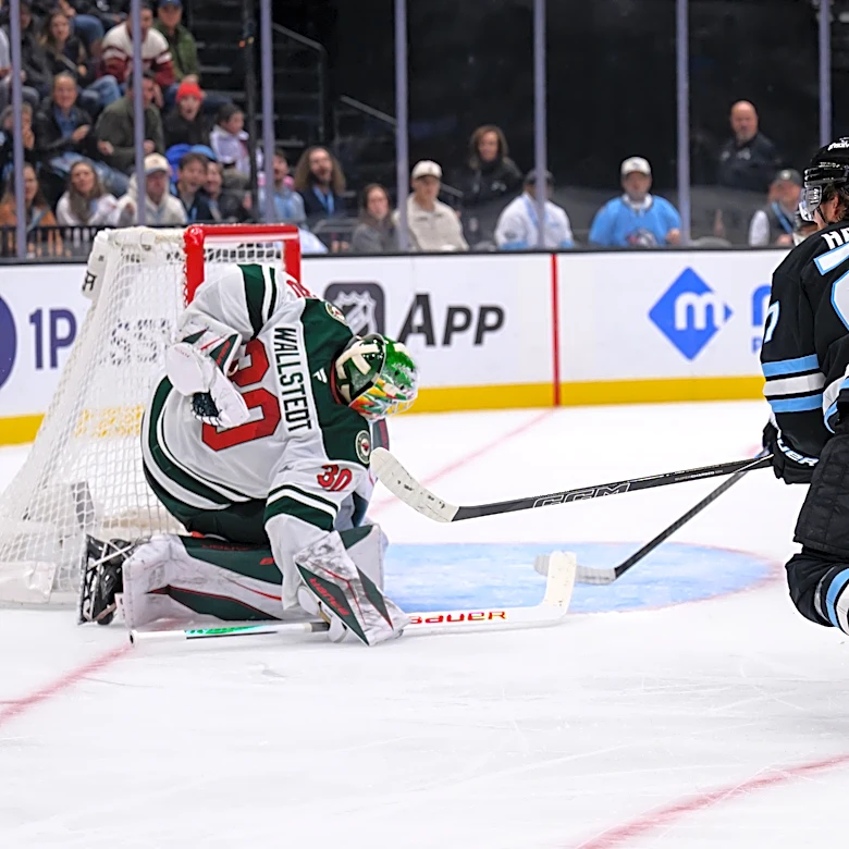 Kaprizov scores his NHL-leading 14th goal as the Wild beat the Mammoth 3-1