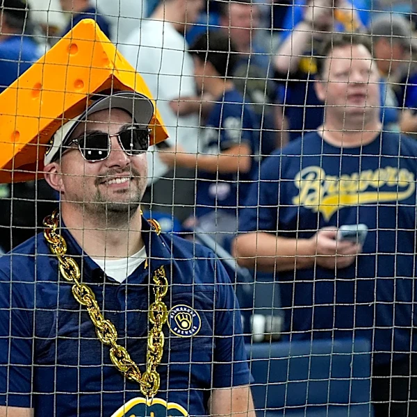 Brewers fans at the Trop have to wait to celebrate the franchise's first World Series title