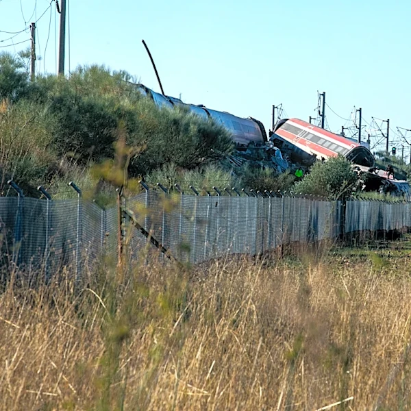 At least 10 dead in crash between 2 Spanish trains in Toledo province