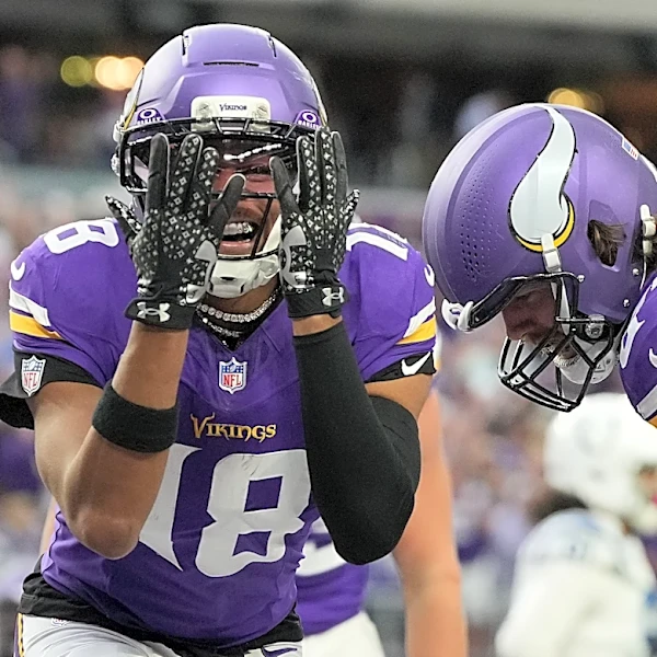 Turnaround by the Vikings and collapse by the Chargers make for a first in the NFL