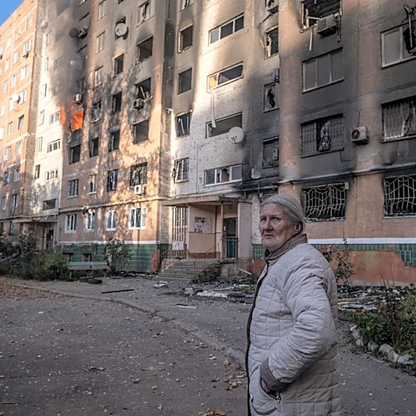 A ceasefire in a Ukrainian city is holding, officials say, as Moscow and Kyiv await US-led talks
