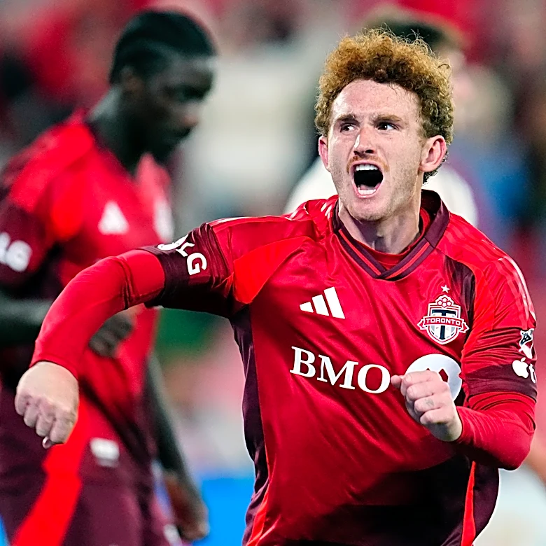 Josh Sargent scores go-ahead goal in 86th minute to help Toronto FC beat D.C. United 2-1