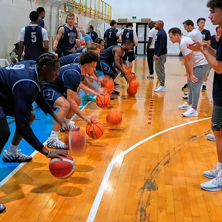 Villanova touches down in Rome for college basketball season opener and papal audience