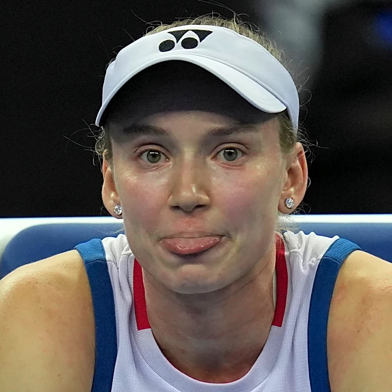 Rybakina secures year-end No. 1 ranking at Pan Pacific Open as Osaka eliminated