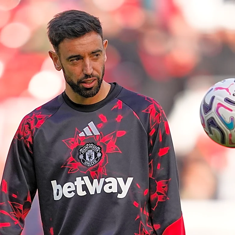 Fernandes benched then backed: Carrick’s captain call amid Man United crisis