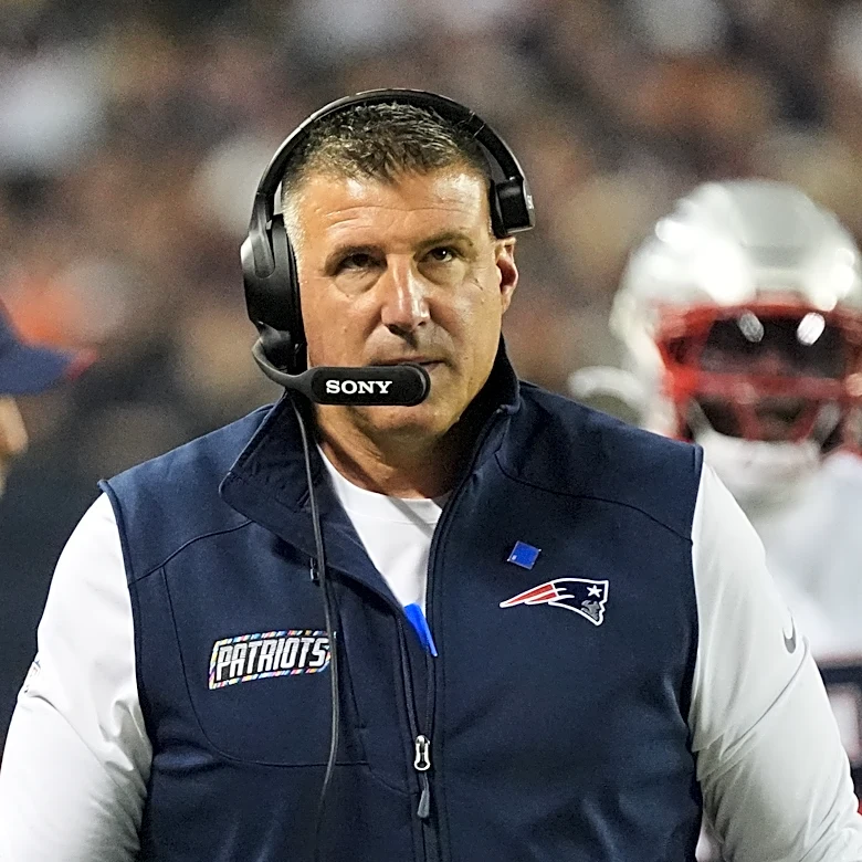 Dolphins look to build momentum against defending AFC champion Patriots as Willis faces former coach