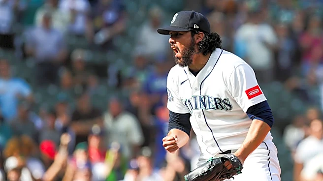 Mariners exercise Andrés Muñoz's $9 million option, decline options on Victor Robles, Bryce Miller