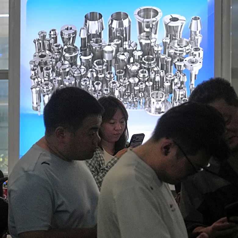 China’s factory activity slips as new export orders weaken