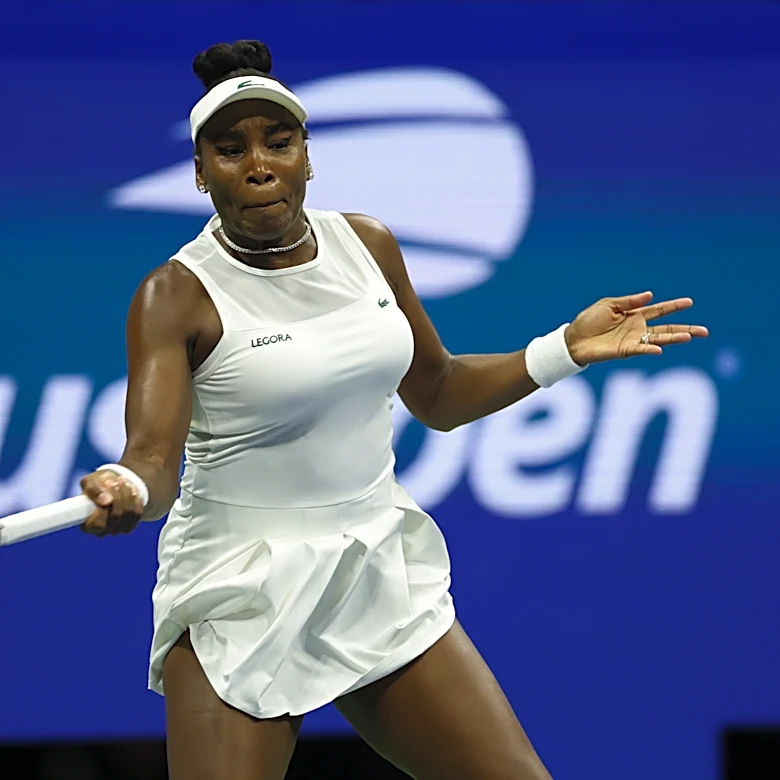 Venus Williams loses her doubles match at Guangzhou on the WTA Tour