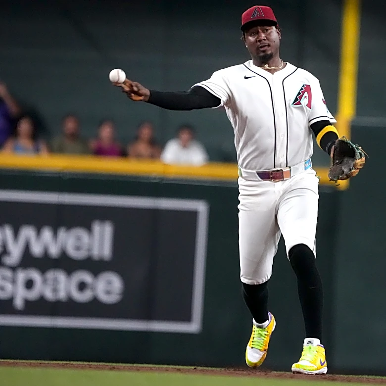 Diamondbacks-Nationals updates. Lovullo wants smarter baserunning