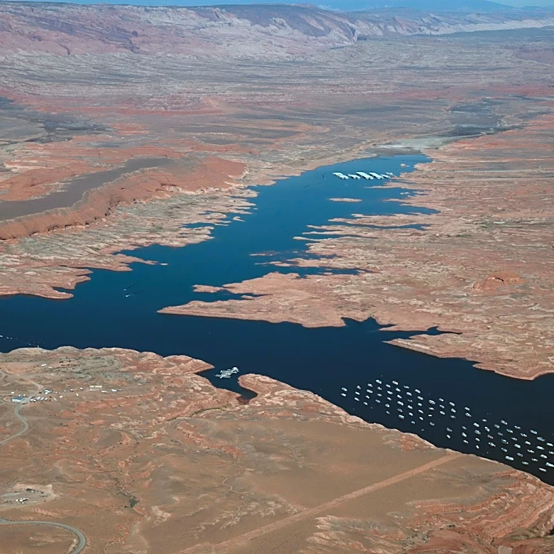 Child killed after falling overboard at Lake Powell