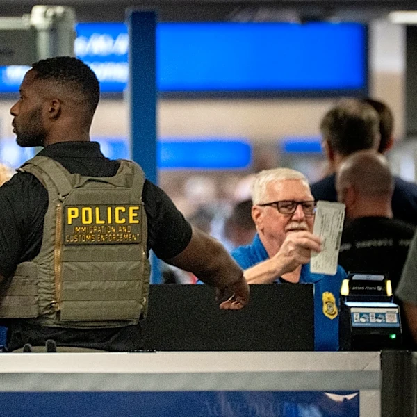 Advocacy groups warn of ICE surge at airports. Is ICE at Sky Harbor?