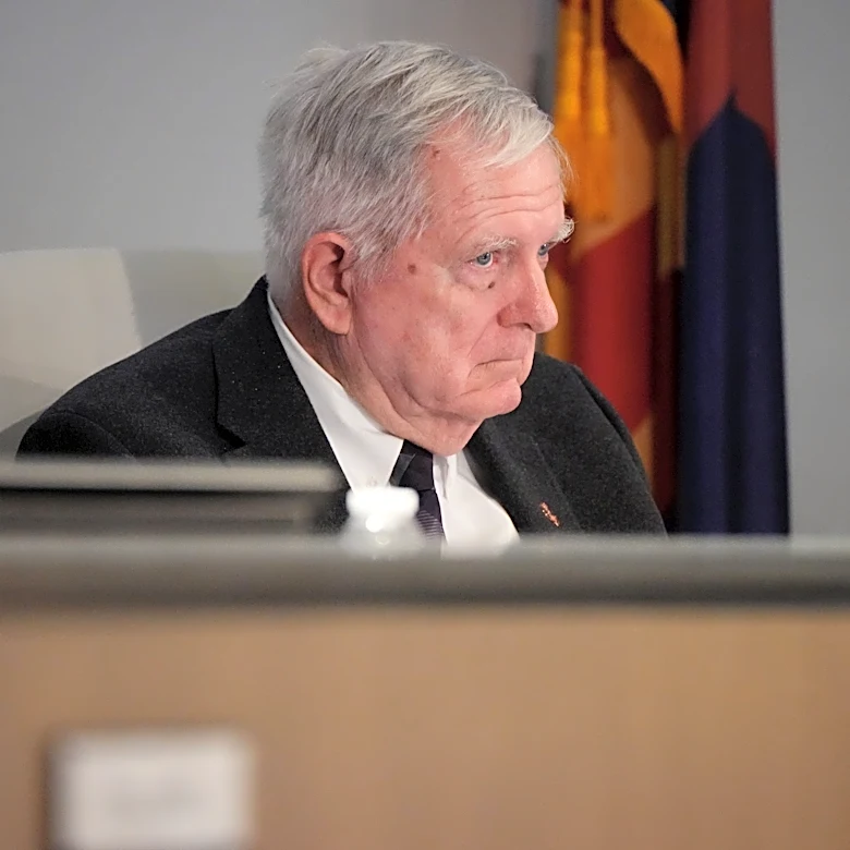 Gilbert mayor warns new council, sets up tense 5-month transition