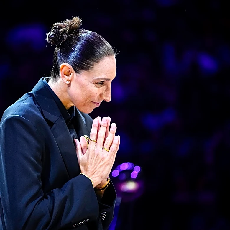 Big names help Mercury celebrate Diana Taurasi with jersey retirement