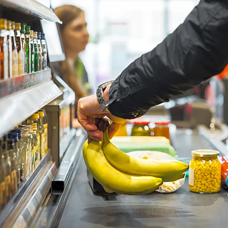 How tariffs on Canada could raise cost of these Arizona grocery items