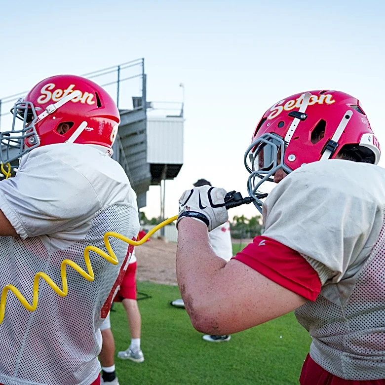 'Modify greatly.' Arizona high school teams navigate the extreme heat