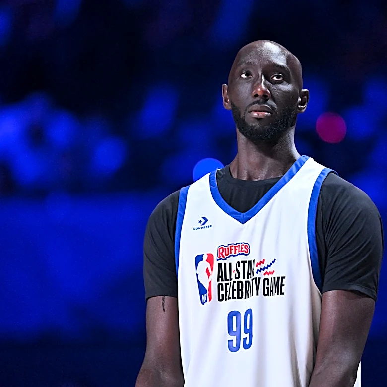 76ers sign 7-6 big Suns owner scored over in celebrity game