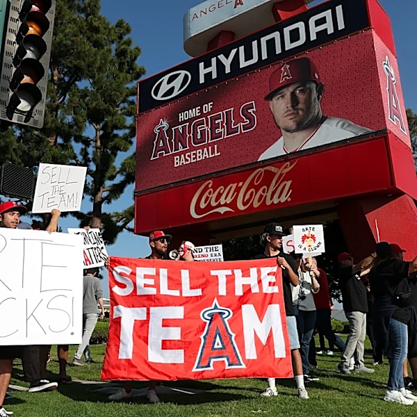 Arizona billionaire Arte Moreno sells L.A. Angels MLB team