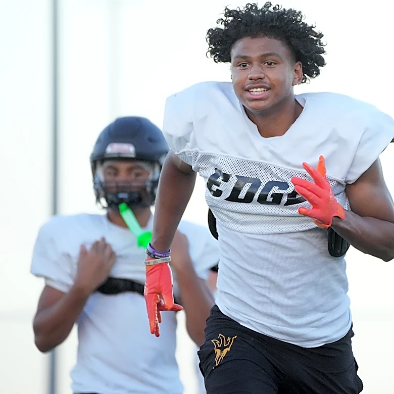 Desert Edge WR Zerek Sidney joins athletes in Suicide Prevention Month