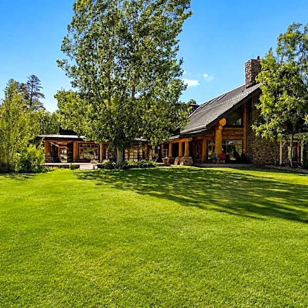 Off-the-grid Arizona estate owned by SkyMall founder on market for $9.475M