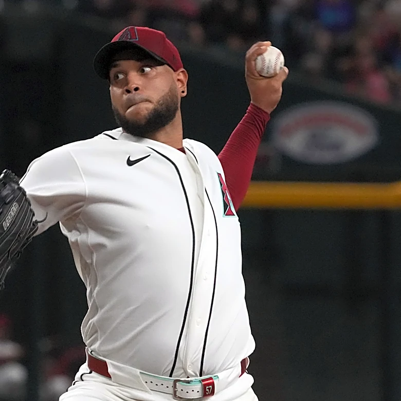 Diamondbacks vs Astros. Team cuts lefty slugger, calls up DH from Reno