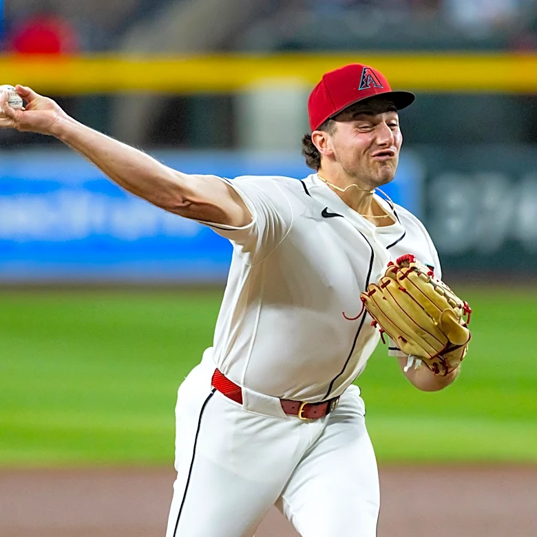 Rangers at Diamondbacks updates. Surprise veteran rejoins roster