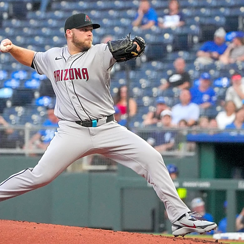 Diamondbacks' wild-card drama continues as Marlins, Yankees come to town