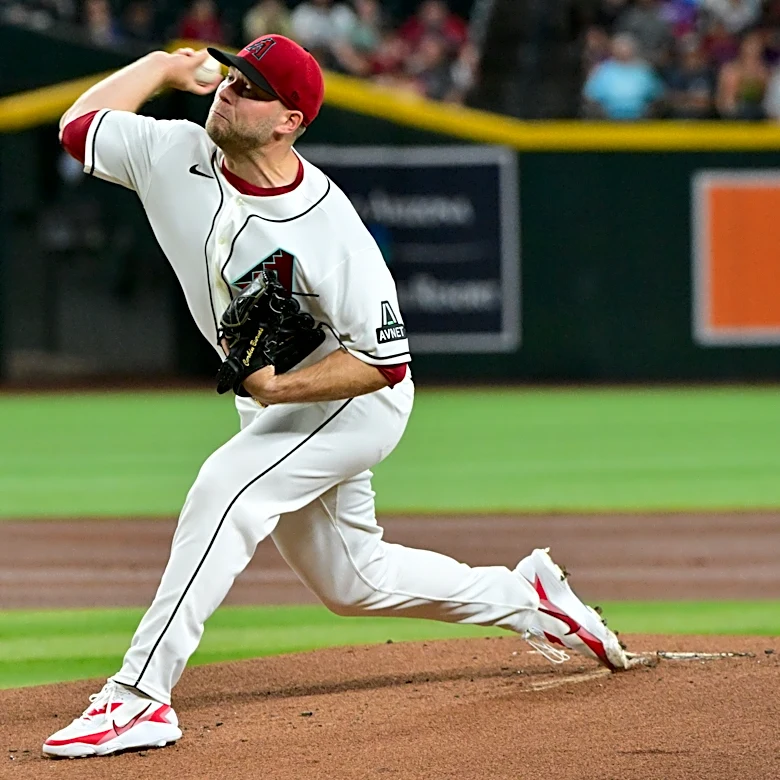 Yankees at Diamondbacks live updates. Final home game arrives
