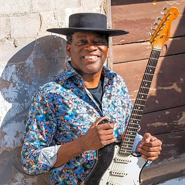 Beloved Phoenix blues guitarist Carvin Jones has died at 60
