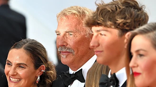 Oscar winner Kevin Costner spotted out with this Arizona influencer