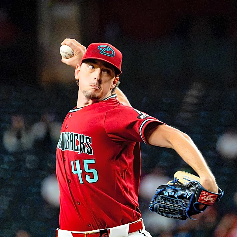 Diamondbacks vs Padres live. Reliever to start as playoff chase resumes