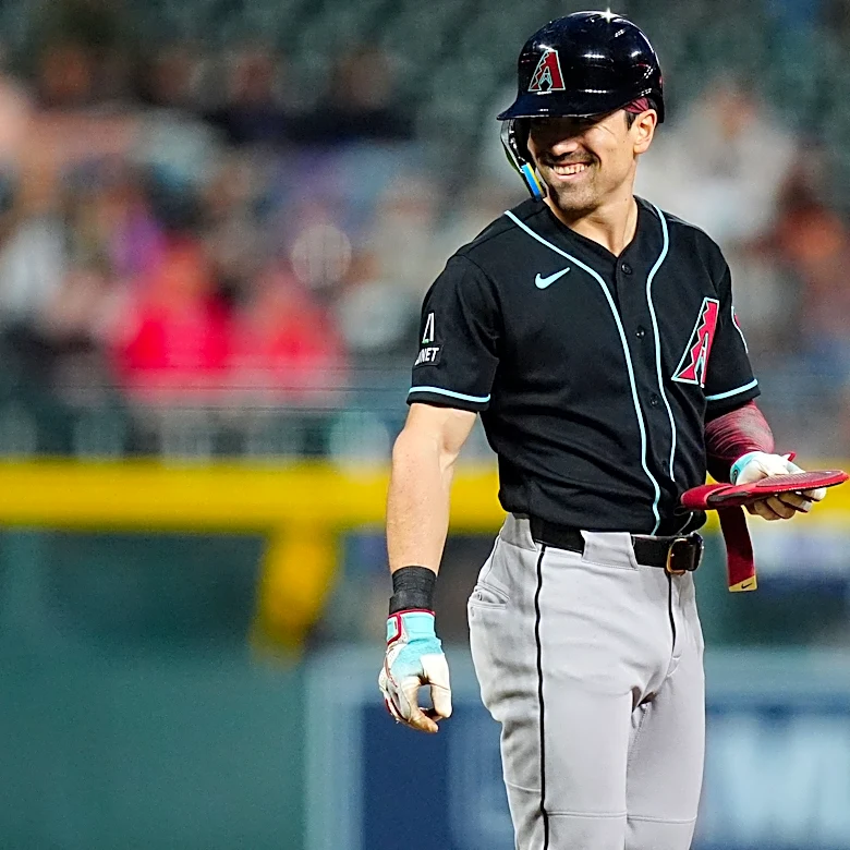 Diamondbacks' Carroll talks happiness, Soroka says what he wants
