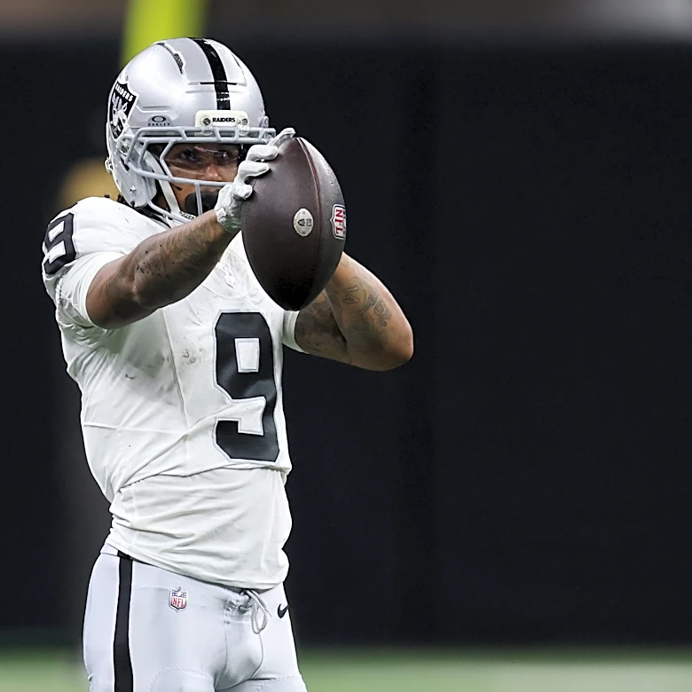 Chiefs vs Raiders picks, predictions, odds for NFL Week 4 game Sunday