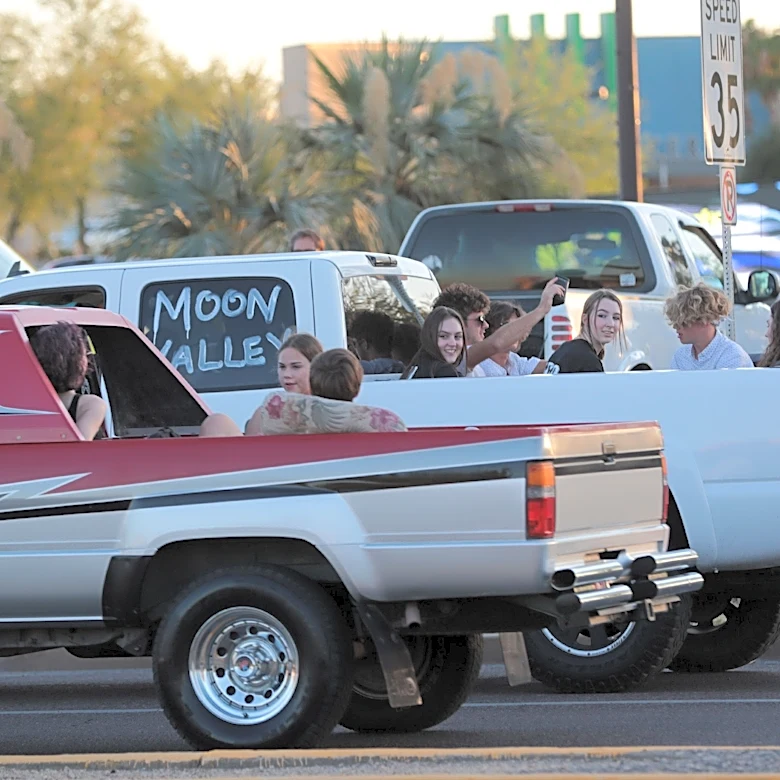 Is it illegal to ride in the bed of a truck? What Arizona law says
