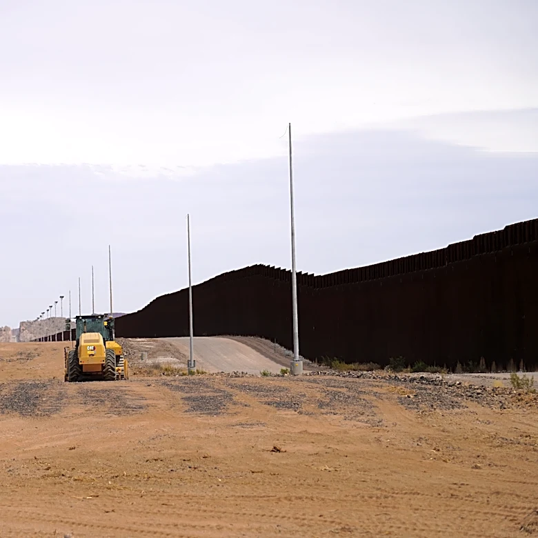 Feds close access to border wall work zone in Arizona's San Rafael Valley