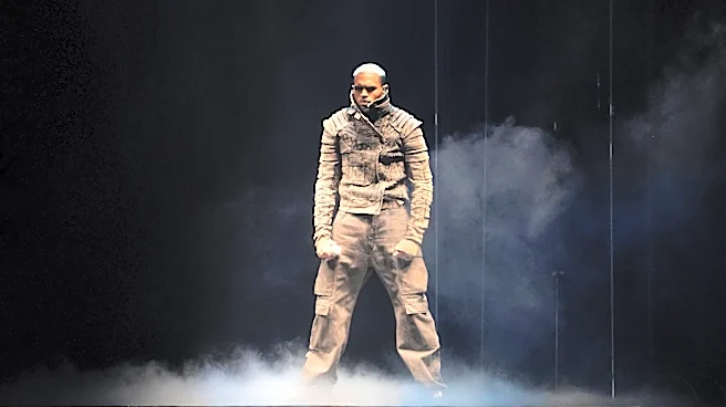 Chris Brown and Usher gave a master class in modern R&B in Phoenix