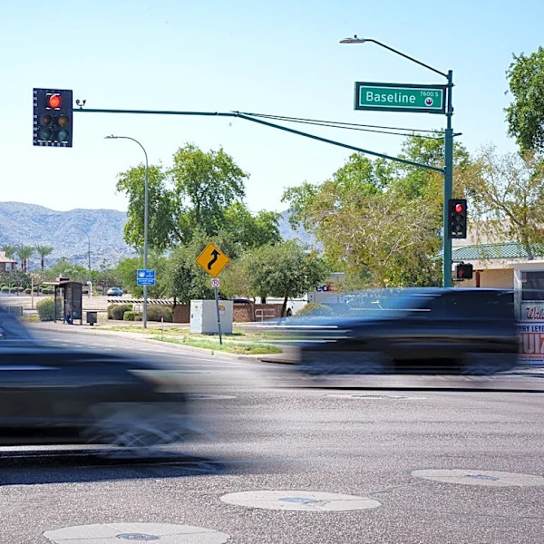 Broken traffic cameras, connectivity gaps leave Phoenix drivers stuck | Exclusive