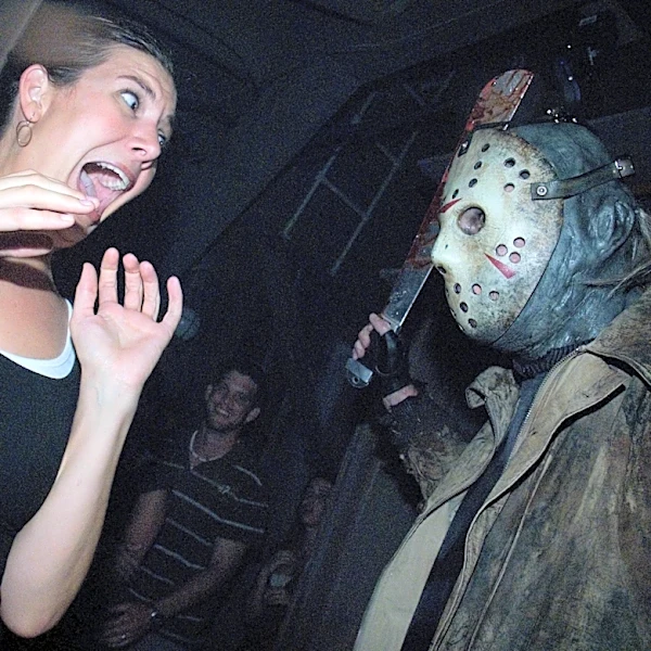 I tried a spooky new Arizona haunted house. 1 thing was missing