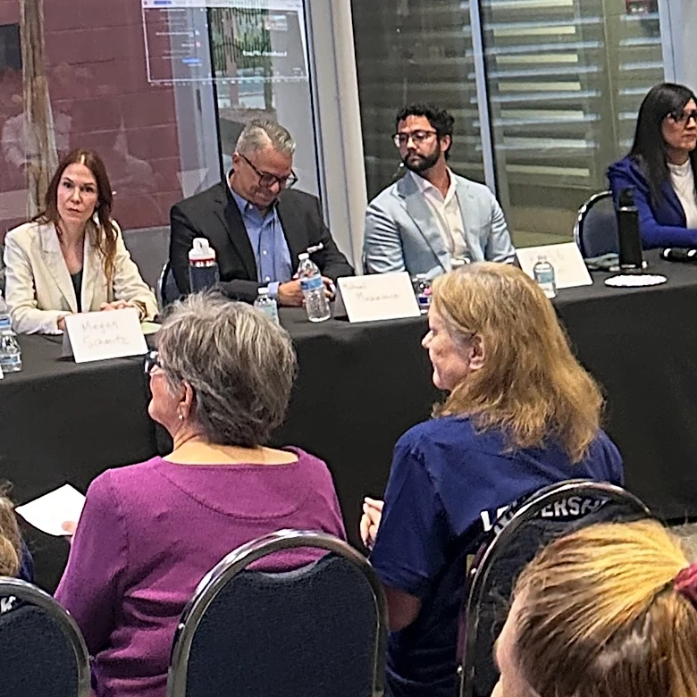 Who's backing Phoenix council candidates in crowded District 4 race?