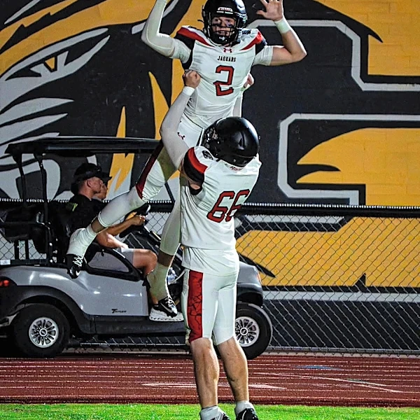 Desert Ridge football turmoil as QB dismissed, 12 players suspended