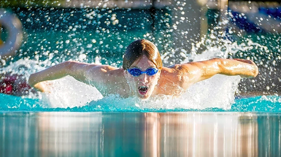 Tempe High School swimmer inspired by his late father