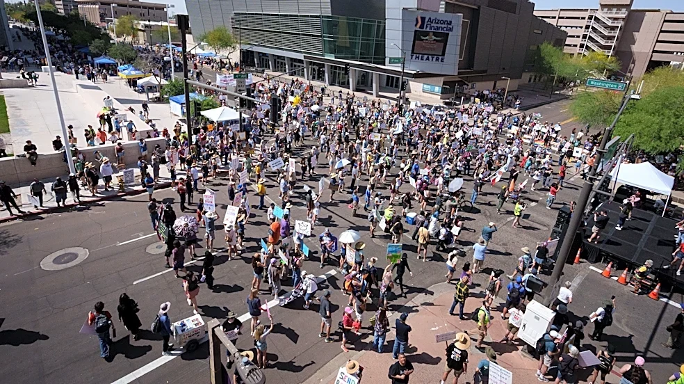No Kings protesters aim to turn rallies into votes in Phoenix area