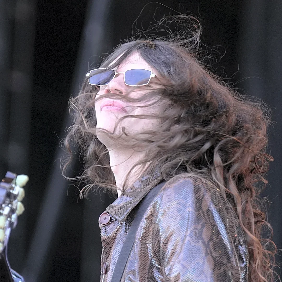Tour including Phoenix concert canceled after tour bus flips