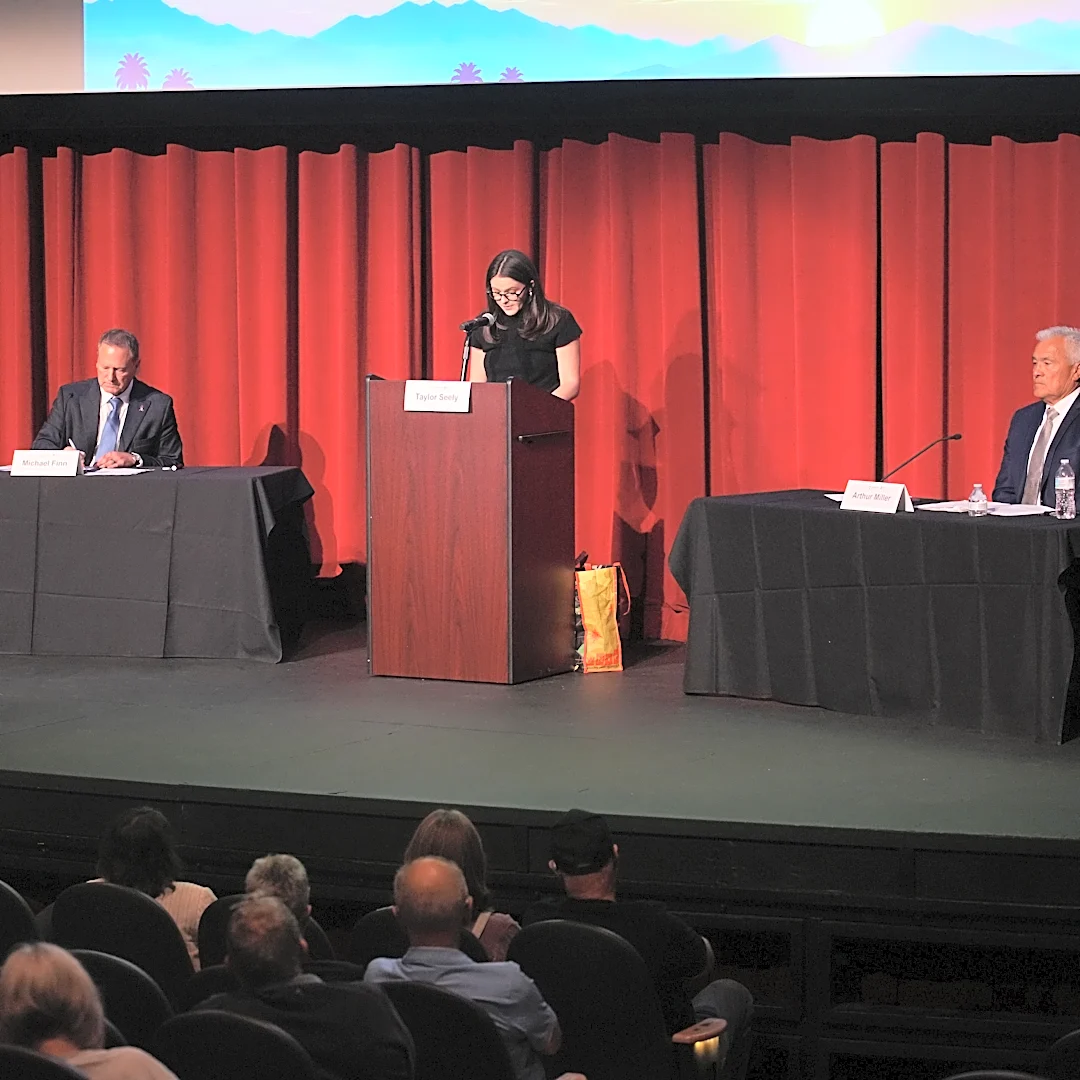 Peoria mayoral hopefuls offer voters clear choice at Republic forum