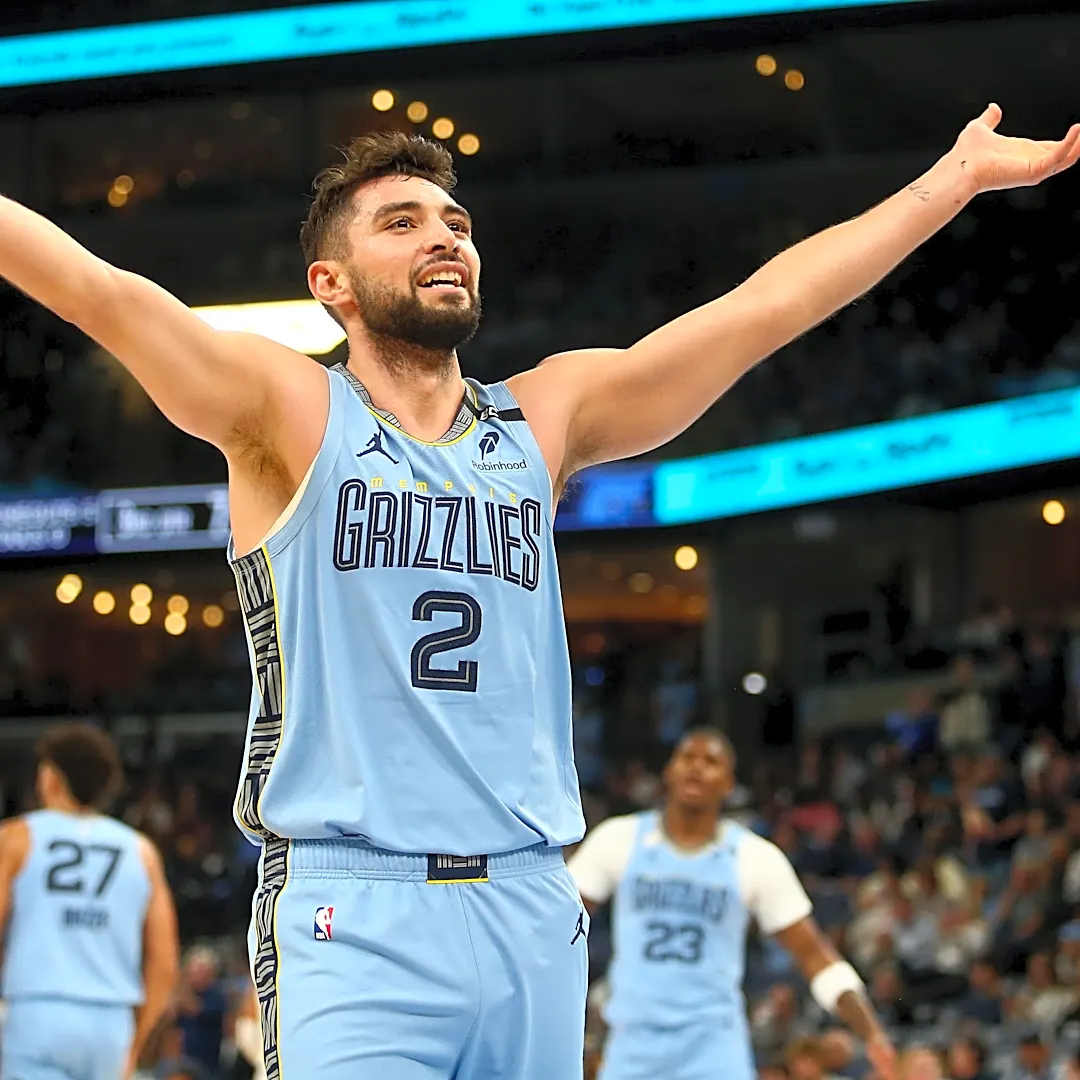 Former Phoenix Suns guard has career night in season opener